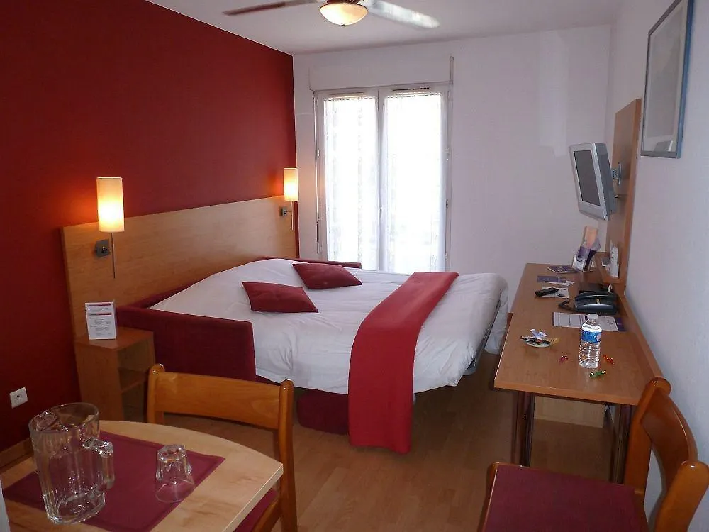 Sejours & Affaires Aix-En-Provence Mirabeau Aparthotel 2*,  France